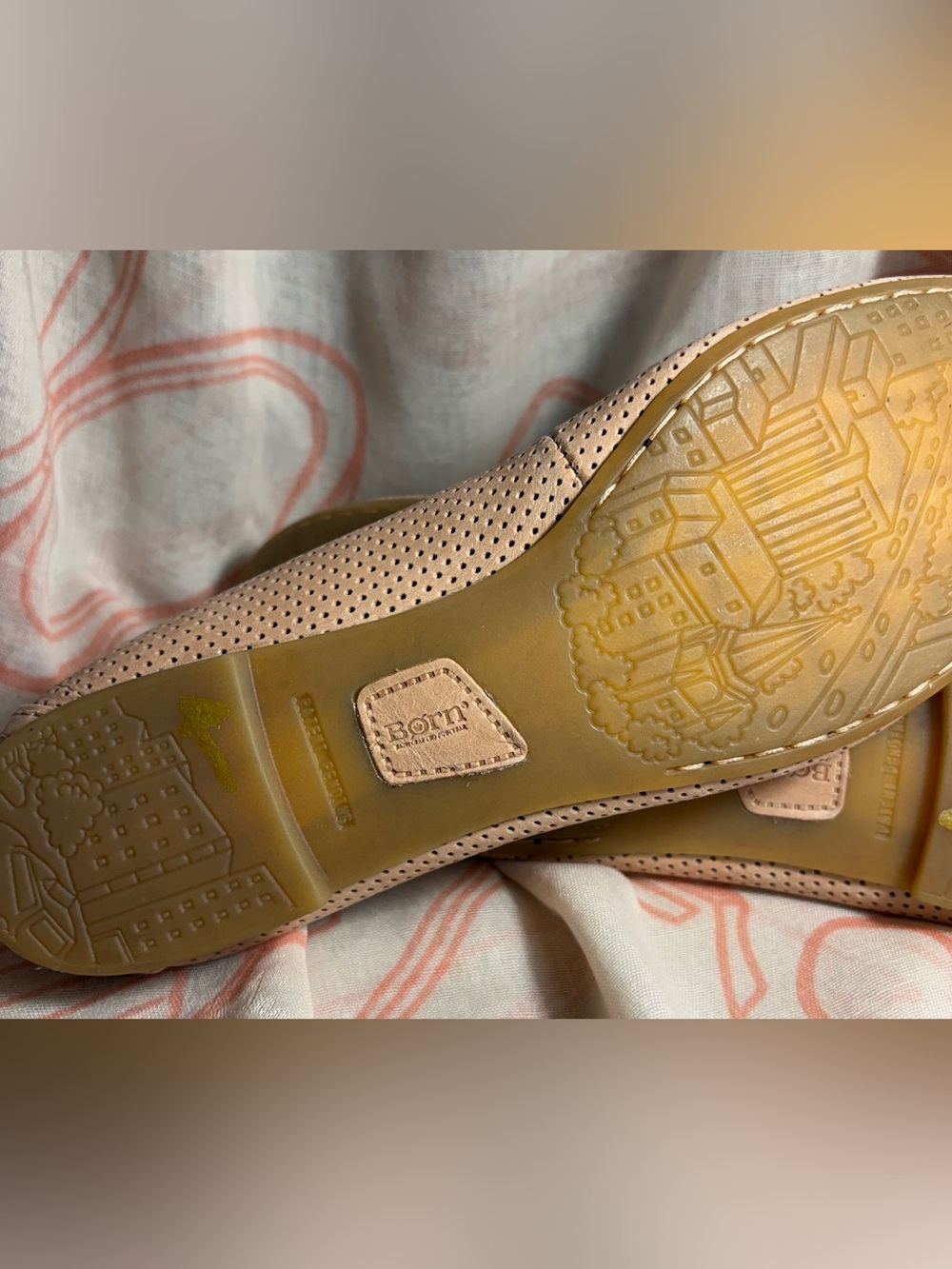 Born Julianne Perforated Blush/Beige Leather Ballet Flats w Colorful Interior 8M - Picture 4 of 10